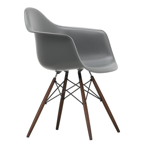 Cadeira de Braços em Plástico Eames DAW / Base Ácer Escuro